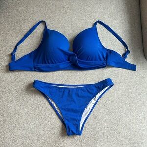 NWOT Shade and Shore Swim Set / Cobalt / Size 36DD and M